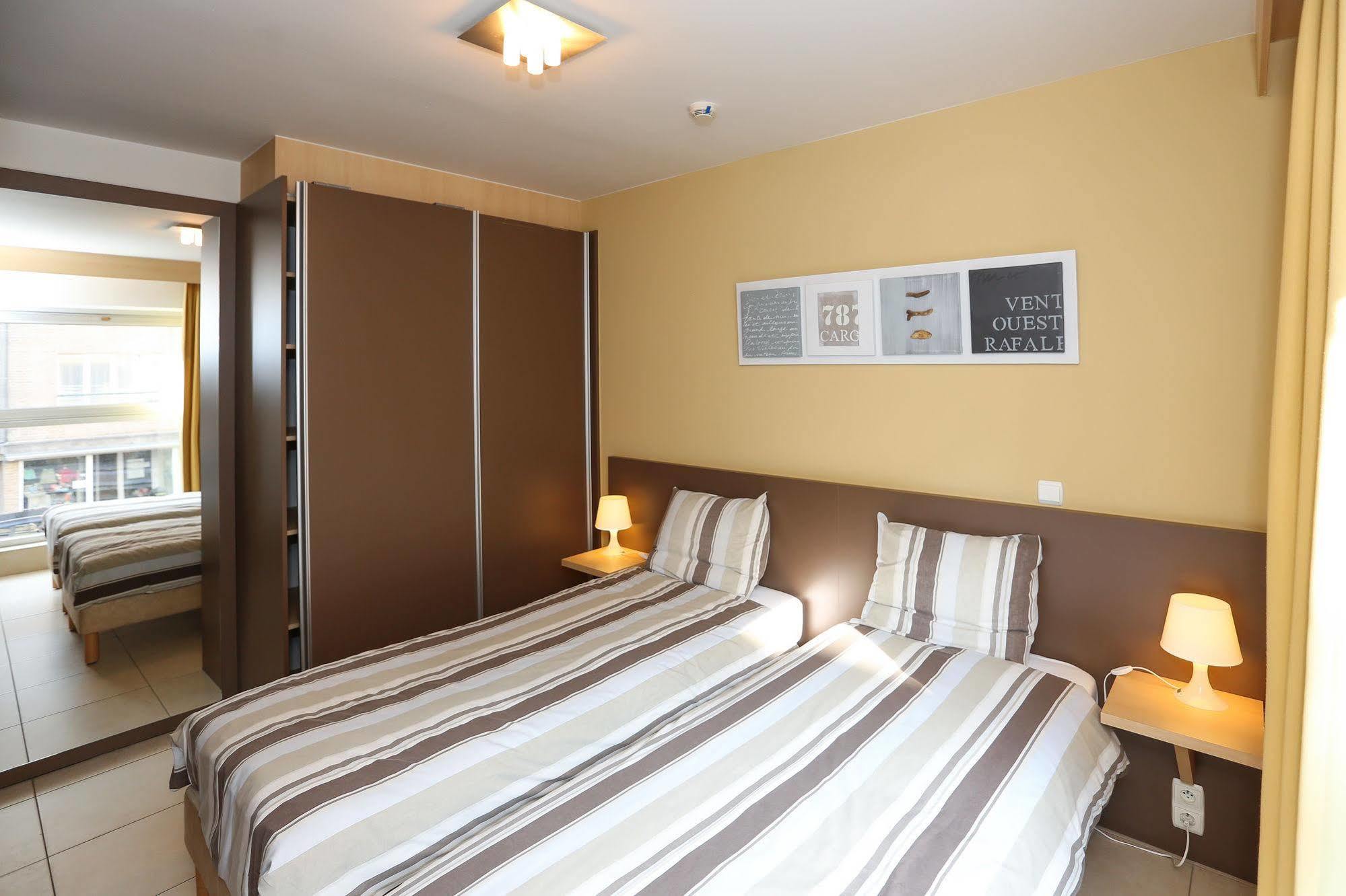 Belcasa Suitehotel Мідделкерке Екстер'єр фото